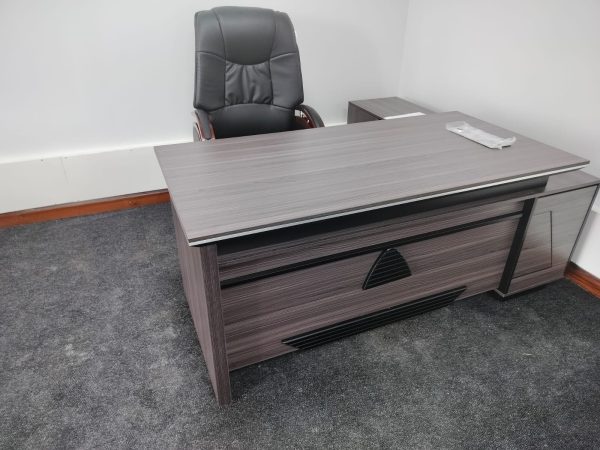 1.6m executive desk